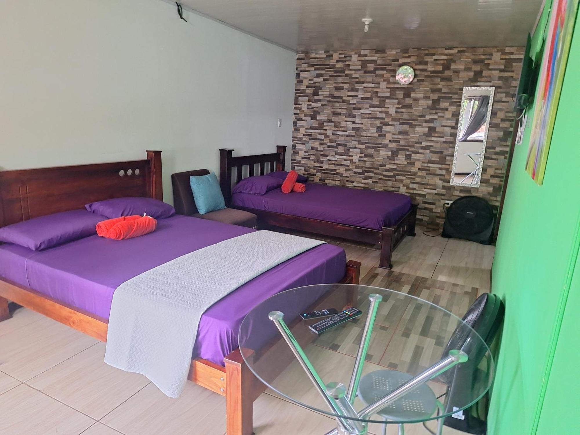 Anchia - Hostel Alajuela Exterior photo